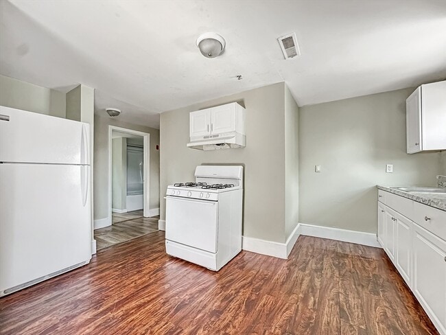 Photo - 128 Mt Washington St