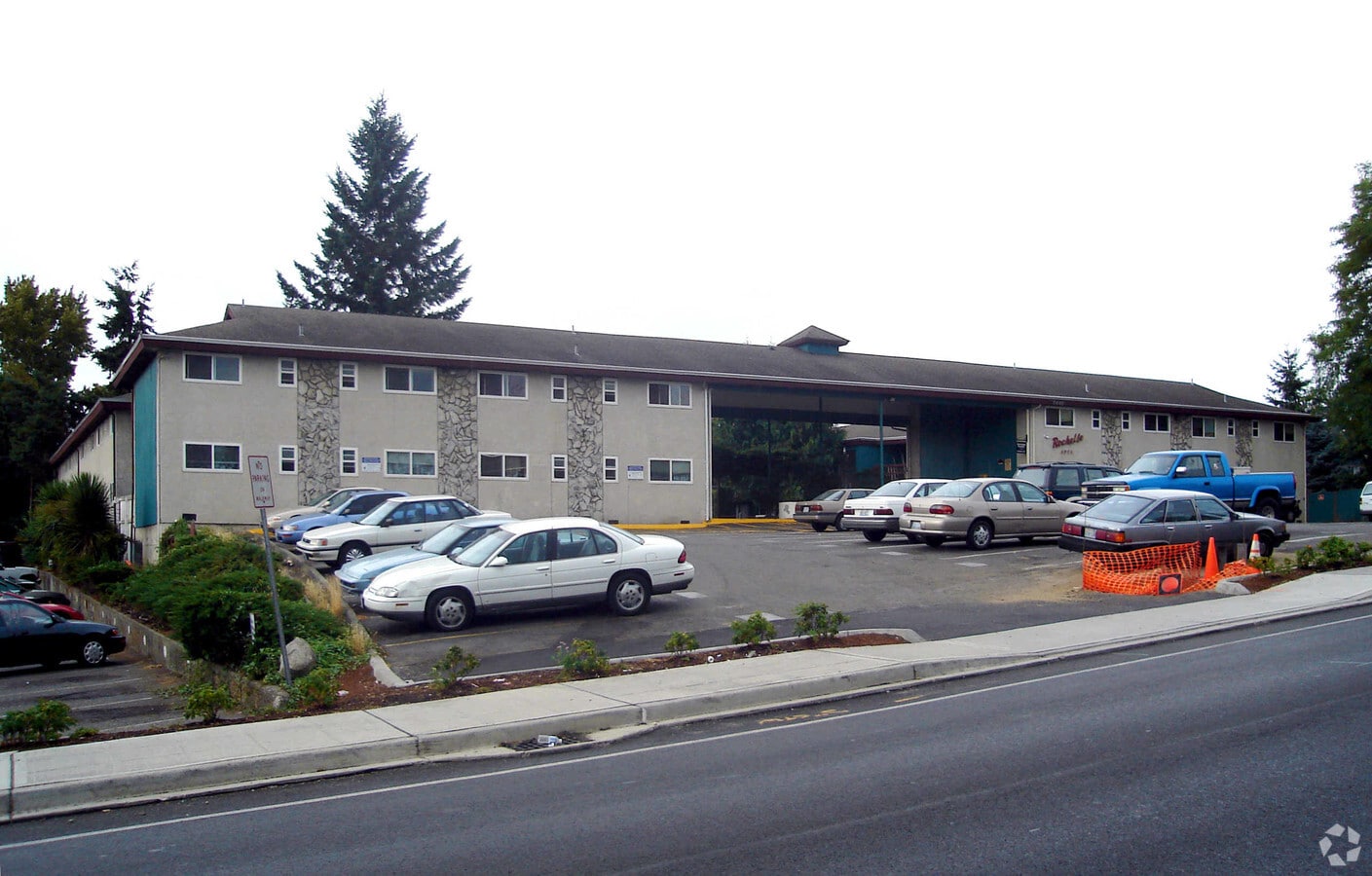 La Rochelle Apartments Tukwila, WA