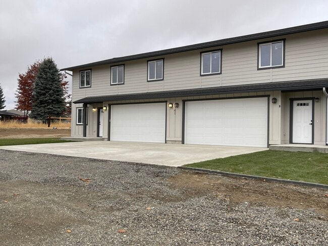 Photo - 411 W Poplar St