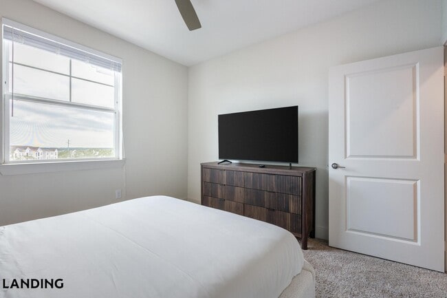 216 Flint Rdg Rd Unit 1305