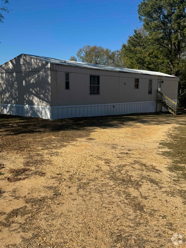 Building Photo - 65 Armstrong Rd Rental