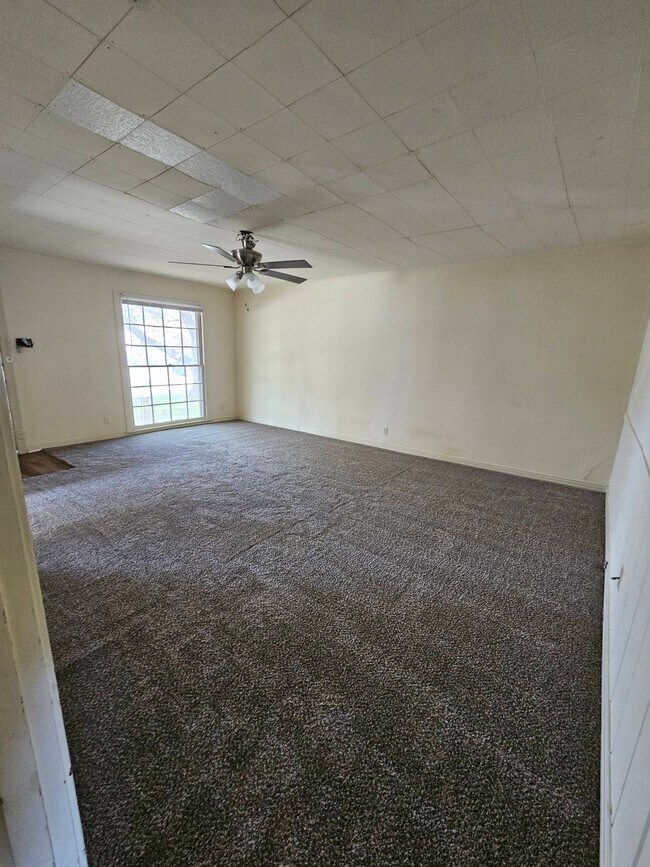 Photo - 2307 Holsum Cir