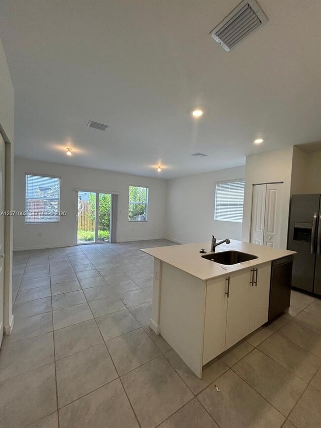 Photo - 1161 SE 1st Ave