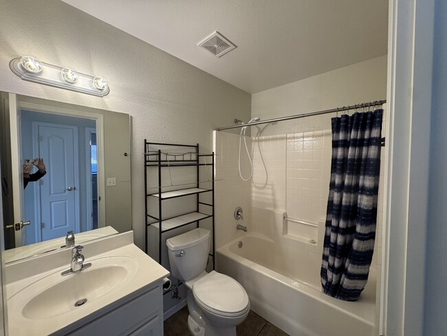 Photo - 2720 Superba Ave