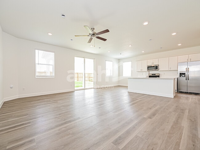 Photo - 10052 Potomac St