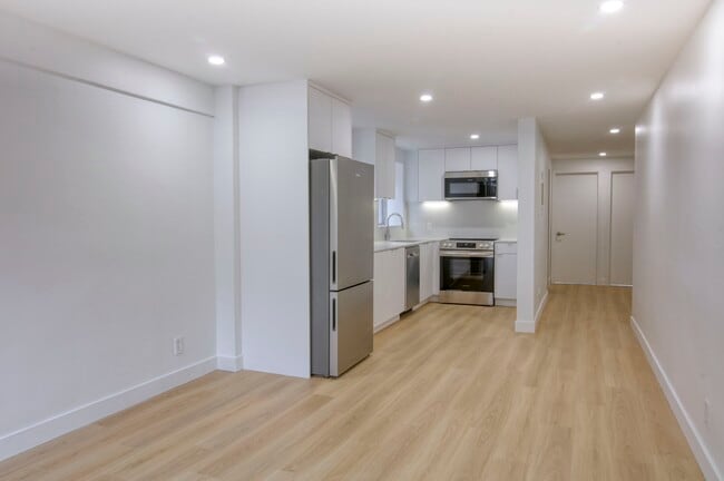 Photo - 1 Chem. de la Côte-Sainte-Catherine Unité 1001