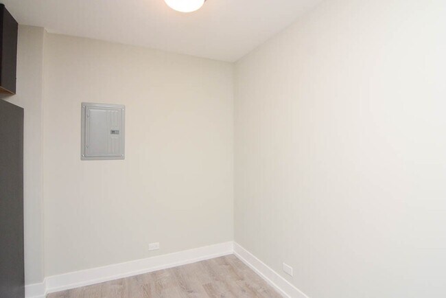 Photo - 535 W Surf St Unit 912