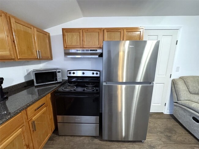 Photo - 112 Broad Ave