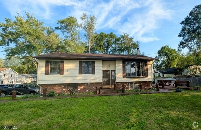 Building Photo - 859 Lake Shore Dr Rental