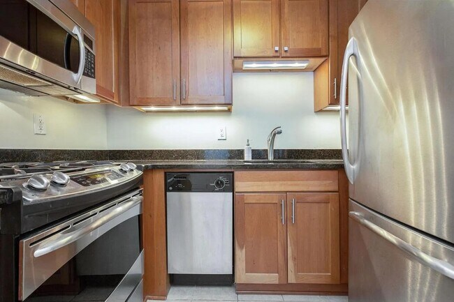 Photo - 341 Monmouth St Unit 306D