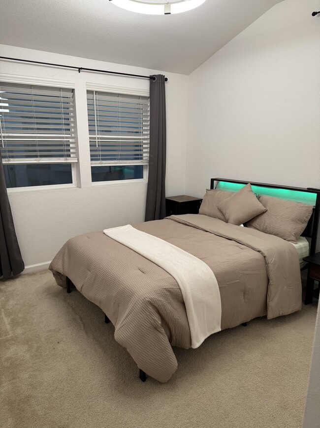 Photo - 5776 Sterling St