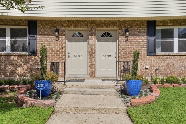 Photo - 6180 Milne Blvd