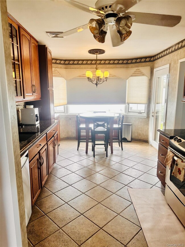 Photo - 310 Southwood Cir