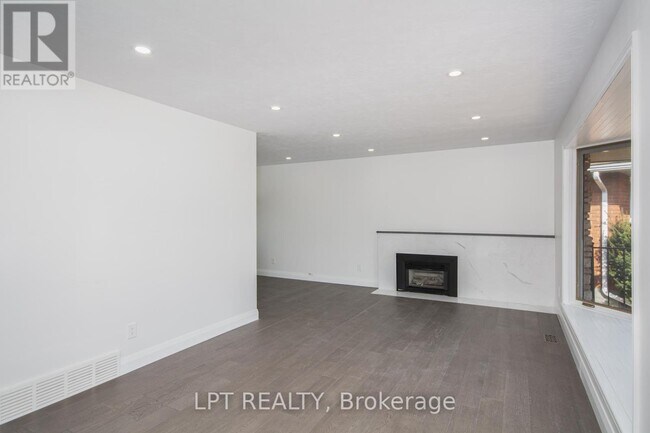 Photo - 2317 Elmira Dr