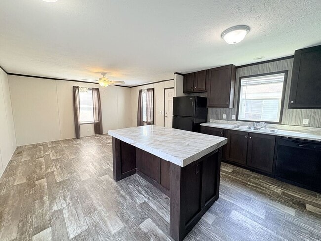 10694 State Rte 762