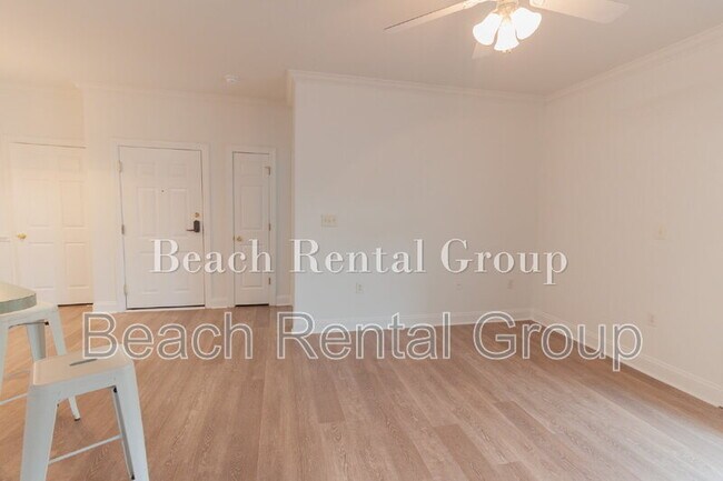 Photo - 2029 Silvercrest Dr Unit H