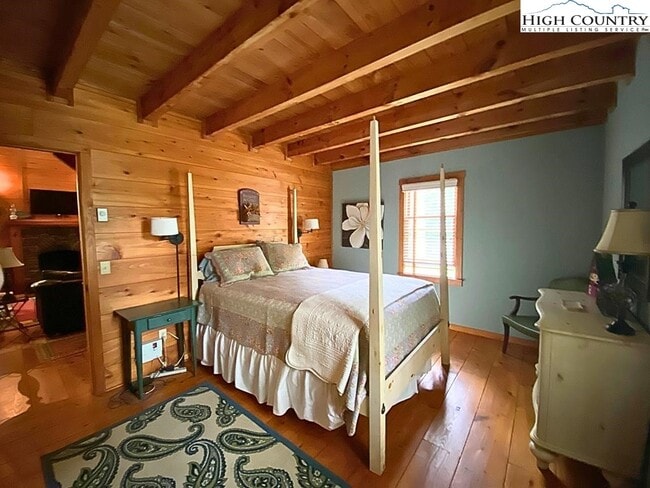 Photo - 405 Ballou Mills Rd