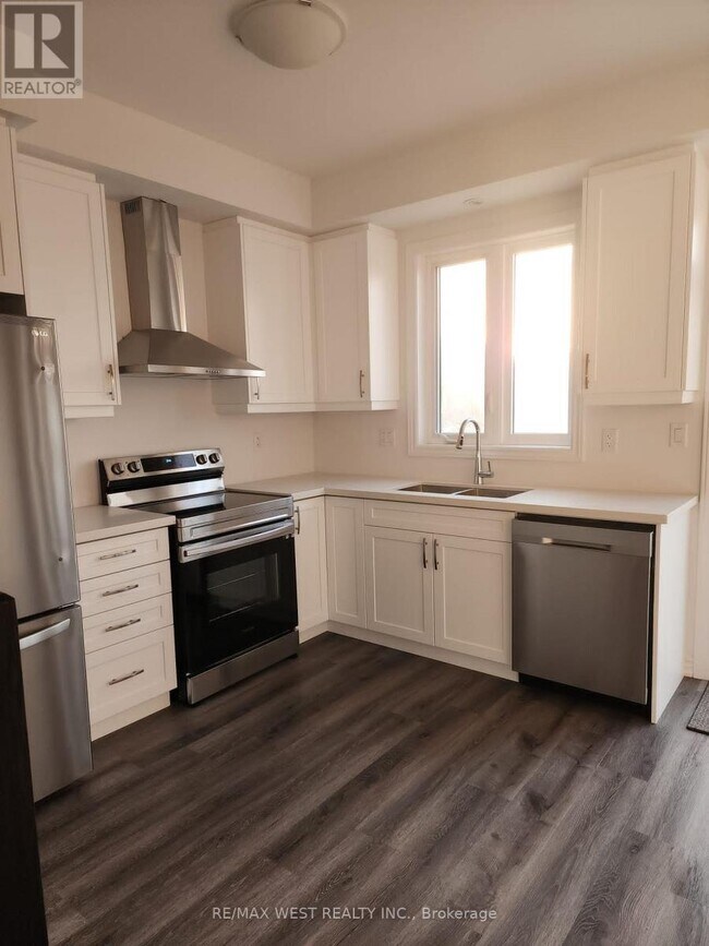 Photo - 461 Blackburn Dr