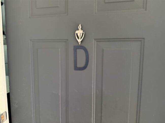 Building Photo - 306 Stiles St