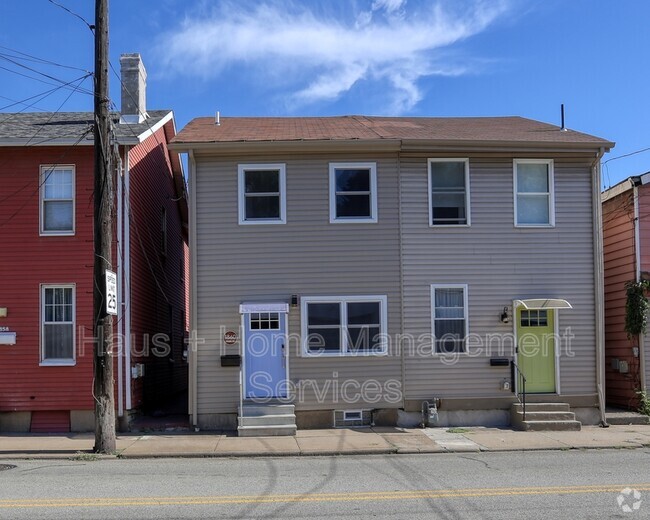 Building Photo - 1860 Main St Rental