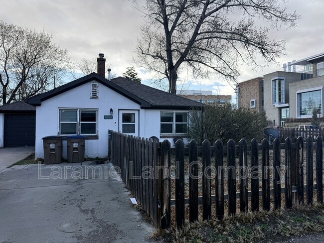 Photo - 551 N 10th St