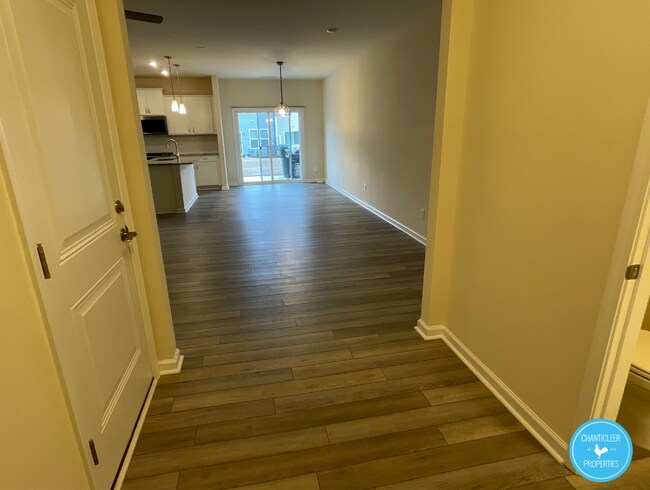 Photo - 222 White Oak Ridge Dr