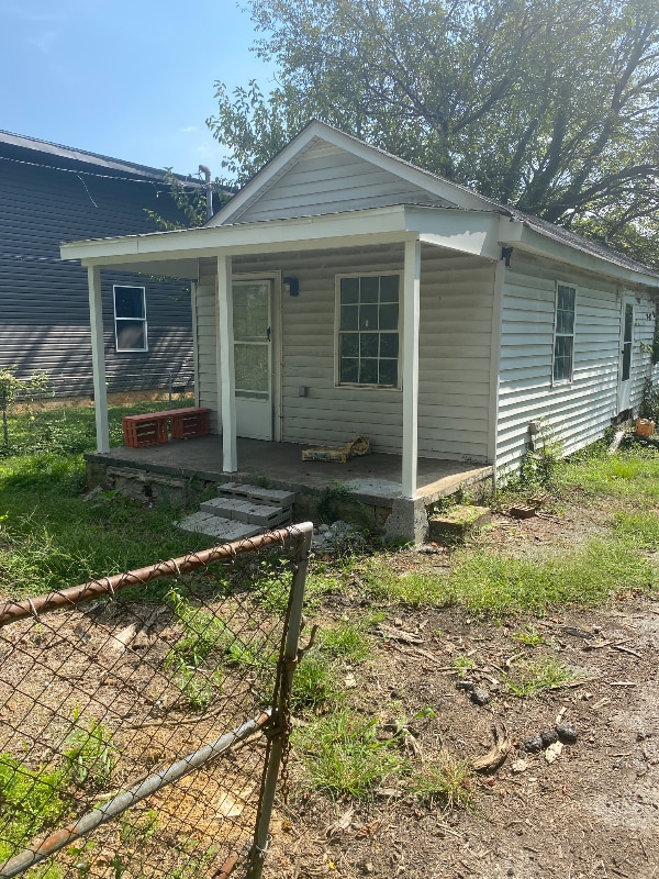 Building Photo - 2608Beech Street Rental