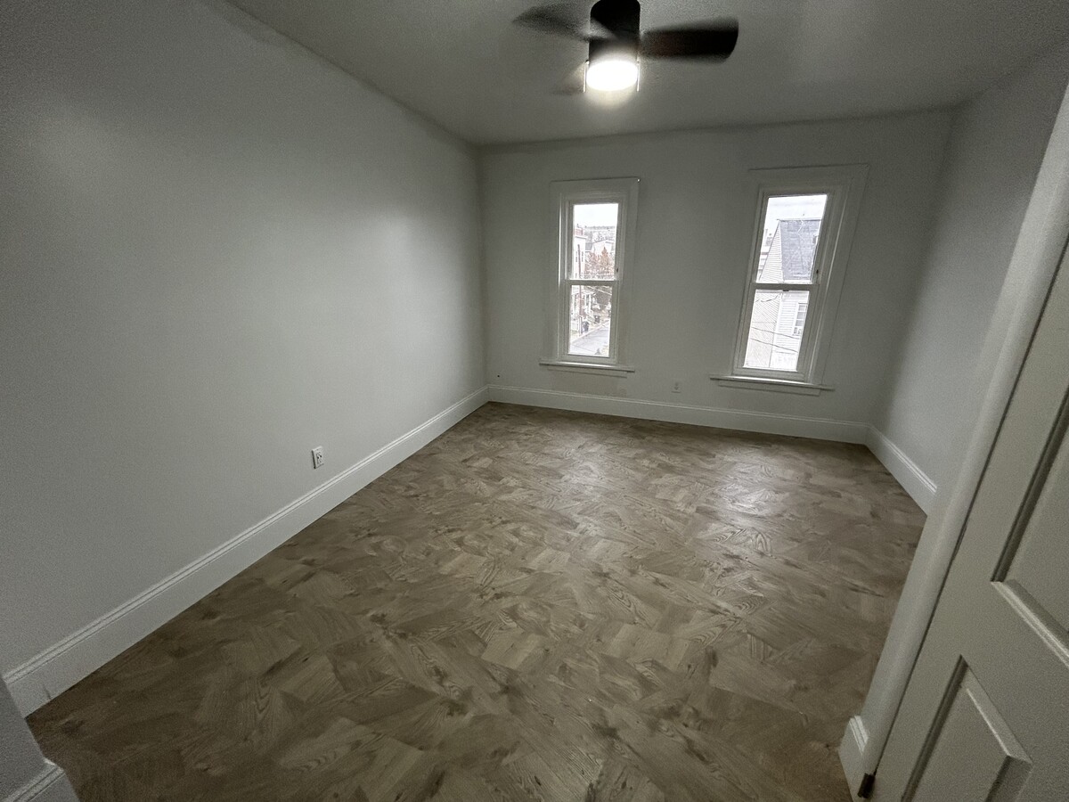 Photo - 428 Hamilton St