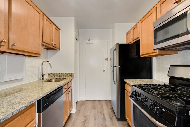 Building Photo - Cortland on Pike