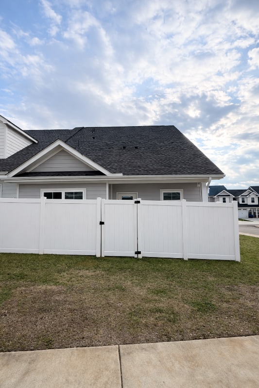 Photo - 532 Rohan Dr