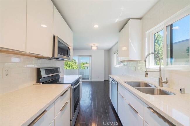 Photo - 1601 Veteran Ave Condo Unit 301-301