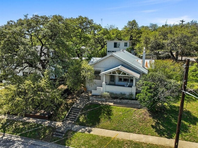 Photo - 1117 Enfield Rd