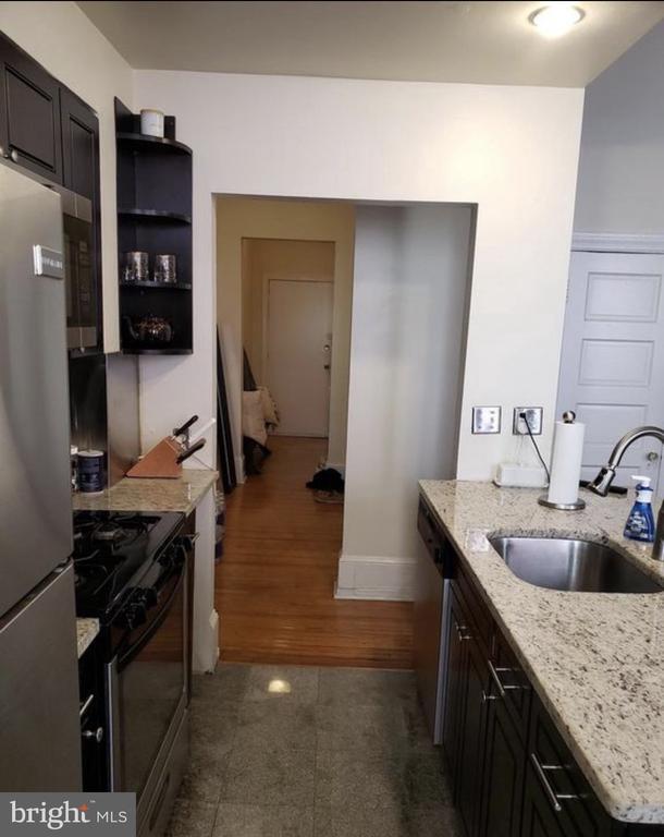 Photo - 2008 Chestnut St Unit 2F