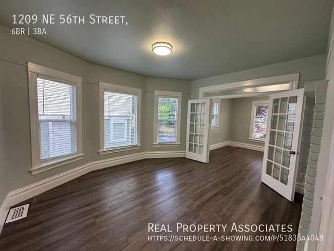 Photo - 1209 NE 56th St