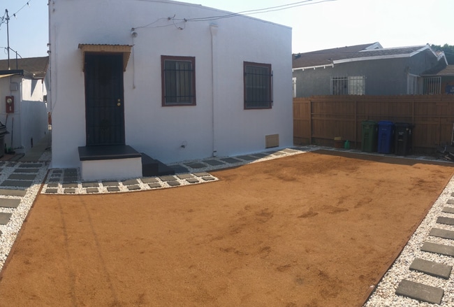 Photo - 1441 W 60th Pl Unidad 1441 W 60th Pl