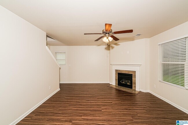 Photo - 180 Belmont Way