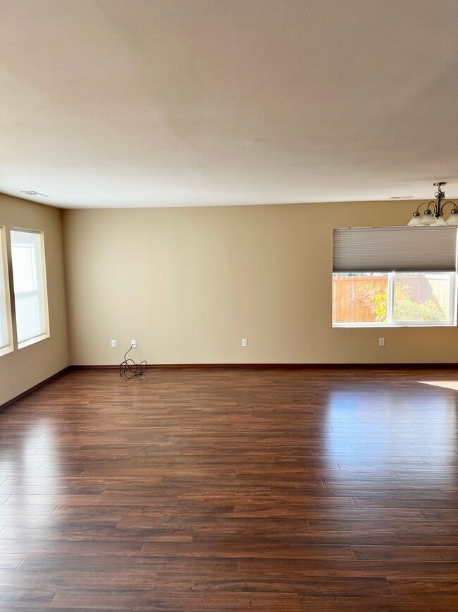 Photo - Desirable home in McCormick Ridge.