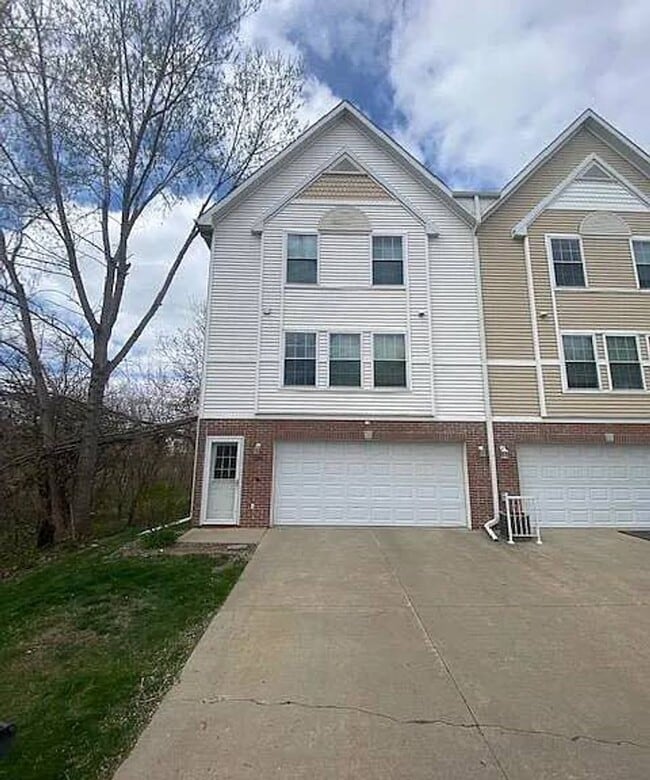 2-Bedroom Townhouse Available for Rent! - 2-Bedroom Townhouse Available for Rent!