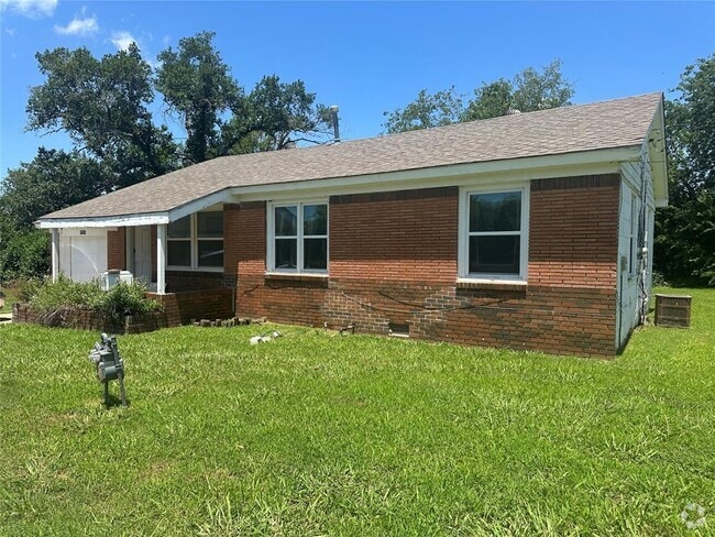 Building Photo - 3402 Classen Blvd Rental