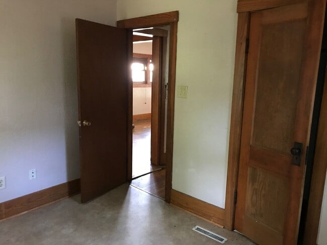 Photo - 930 Hudson Ave