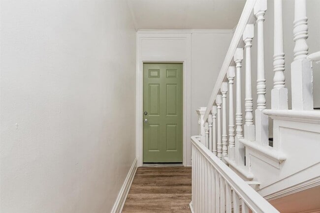 Photo - 605 N Front St