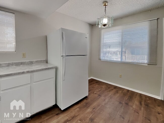 Photo - 8125 N 33rd Dr