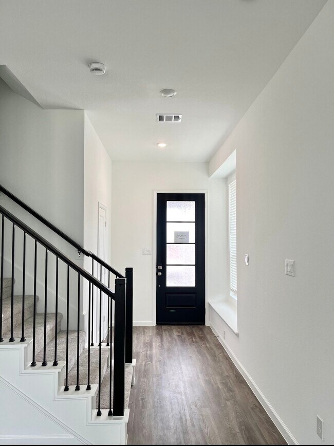 Photo - 5422 Holly Hvn Ct