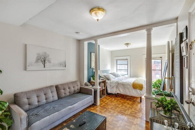 Building Photo - 519.5 Manila Ave Rental