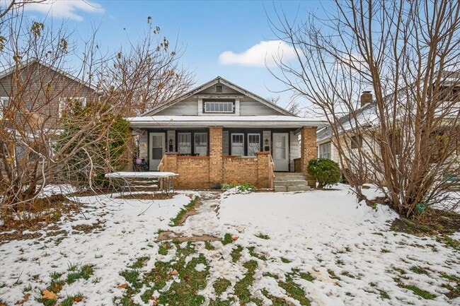 Building Photo - 533-533 N Sherman Dr Unit 531 N Sherman Drive