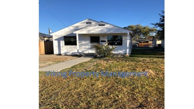 Building Photo - 555 SE 2nd St