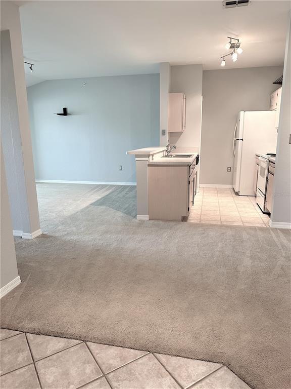 Photo - 5475 Vineland Rd Unit 8304