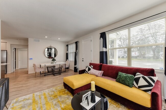 Living Room - Morgan Ranch Apartments