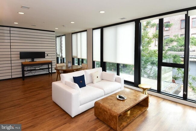 Photo - 57 N St NW Unidad 225