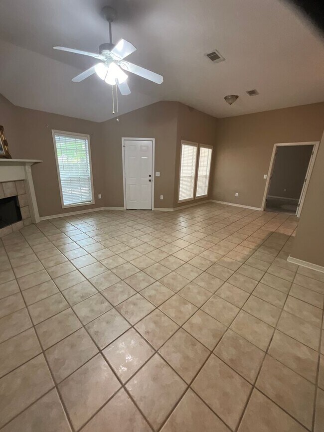 Cute Little Rental in Brandon House Rental in Brandon, MS